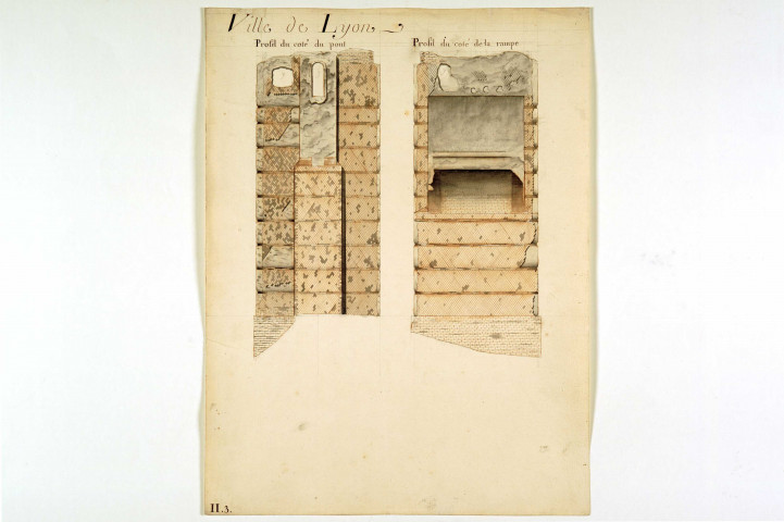 Plan et élévation orientale, et profils de la chaussée-pont-aqueduc du Mont Pilat, tour du réservoir et rampe des siphons élevés hors de la Porte de Saint-Irénée.