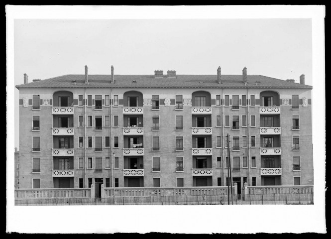 [Cité d'habitations à bon marché de la Mouche